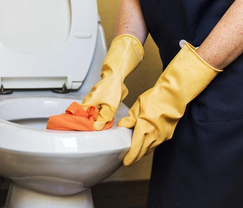 トイレのふち裏の頑固な汚れの簡単掃除方法 深い 届かない 落ちない 汚れにはサンポール クエン酸 重曹 黄ばみの原因尿石って何